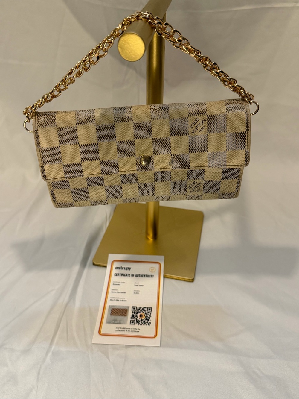 Louis Vuitton Damier Azur Sarah Wallet - Picture 2 of 10